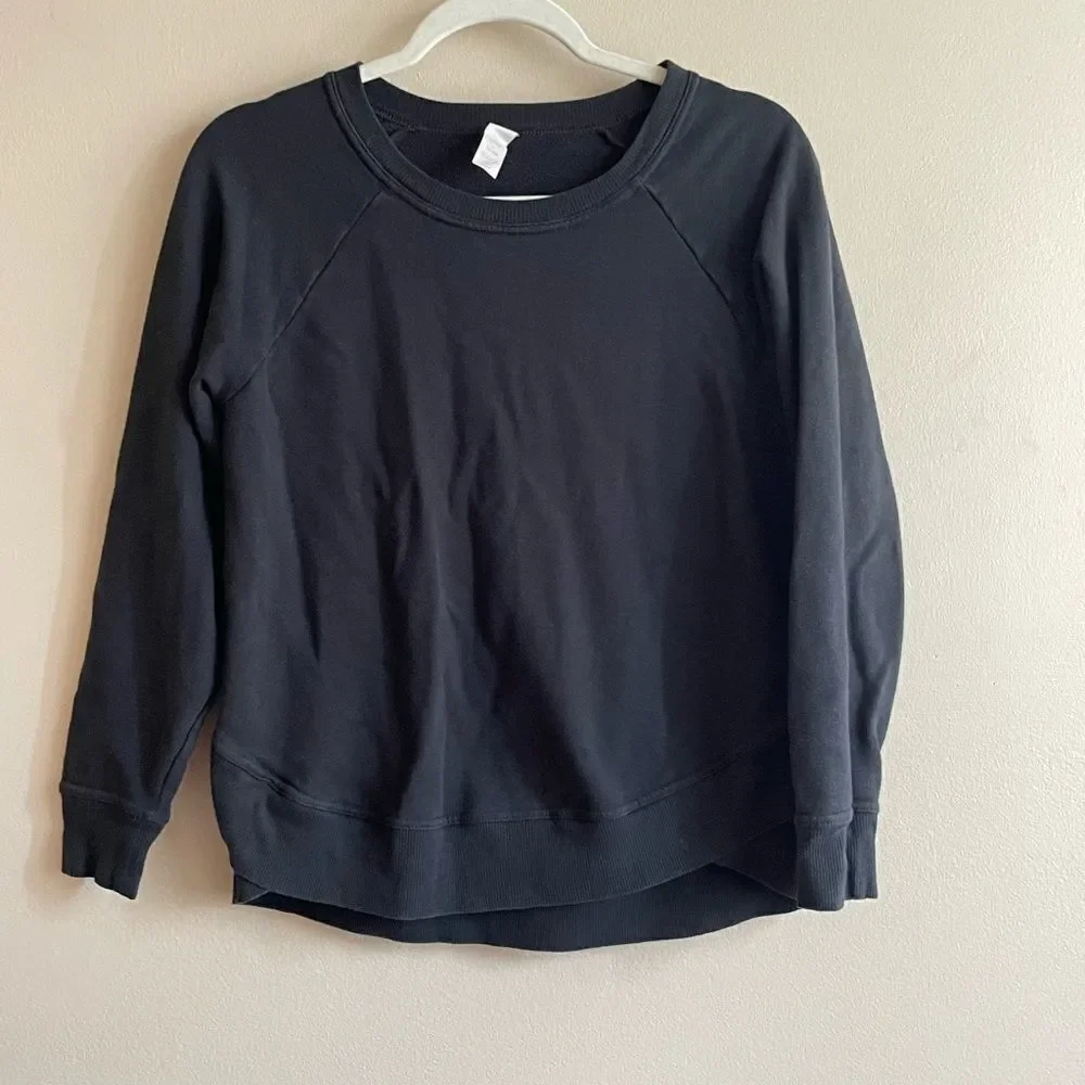 Balance Collection black sweatshirt - Picture 8 of 9